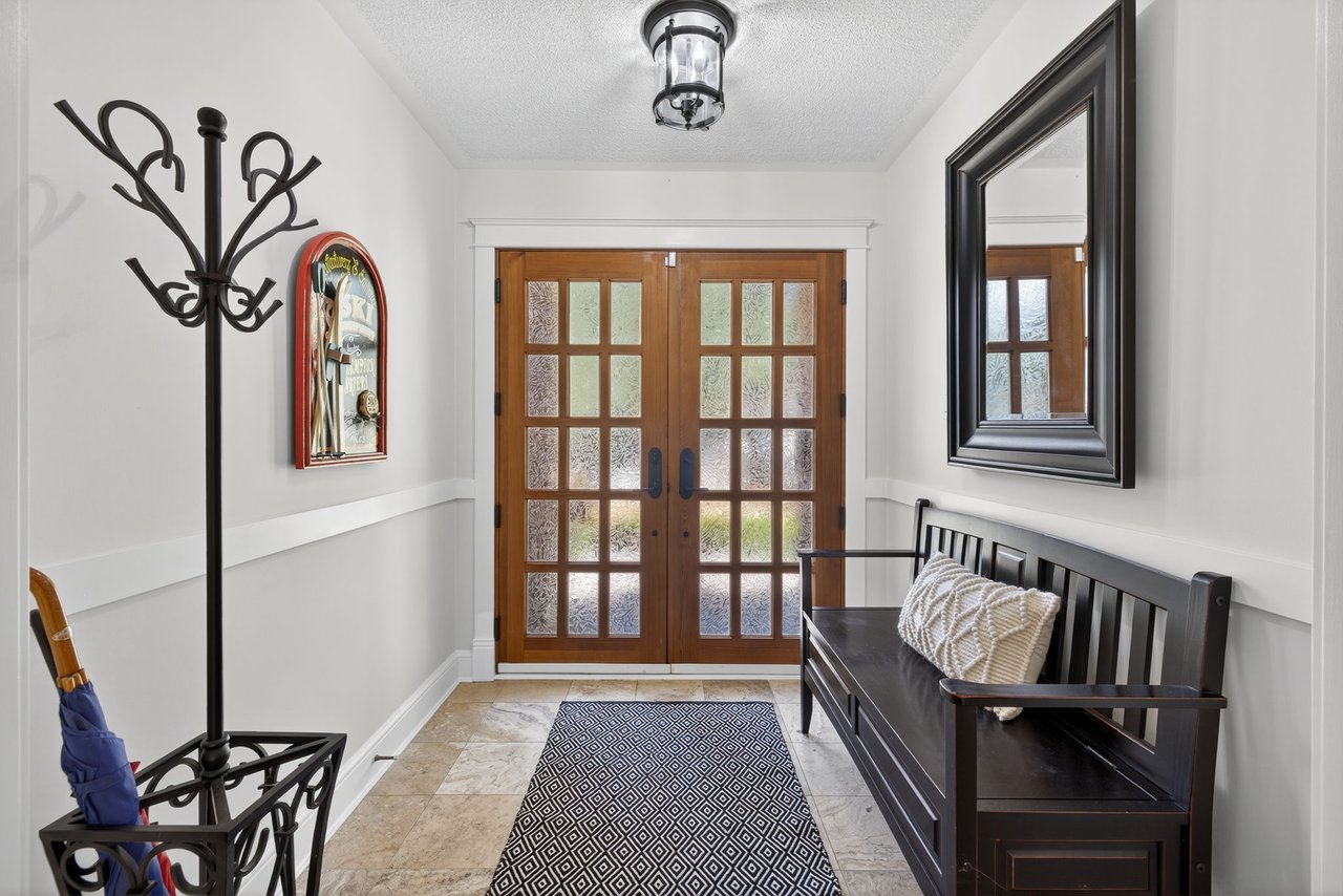 6 Falling Leaf Crt, Aurora