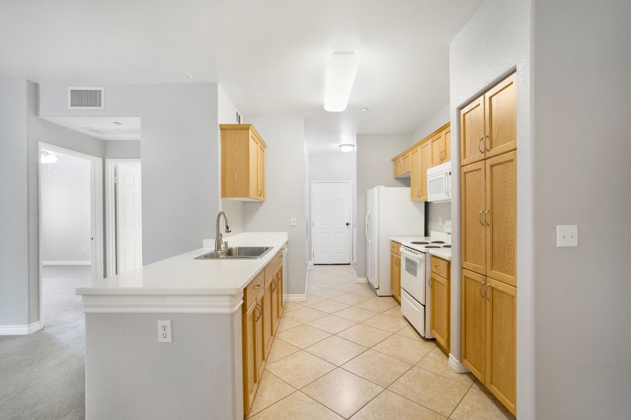 Madison Park Single Bedroom Condo | Murrieta