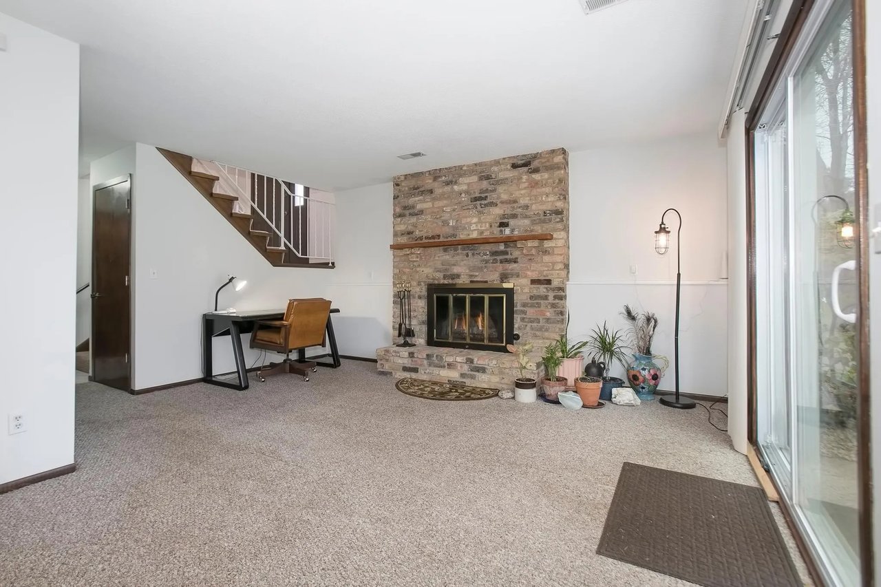 3584 York Dr