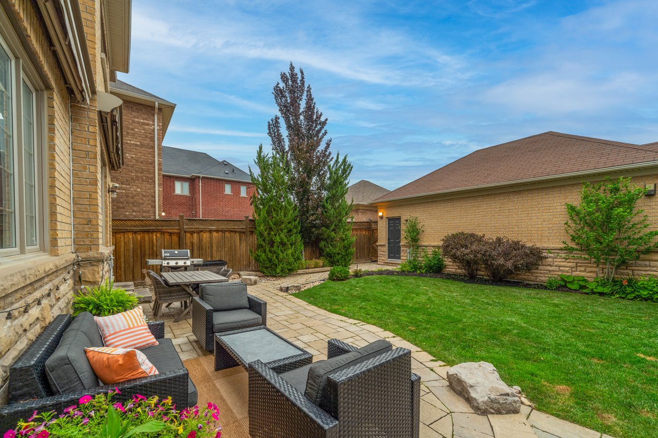 2 Glengordon Cres, Markham Ontario