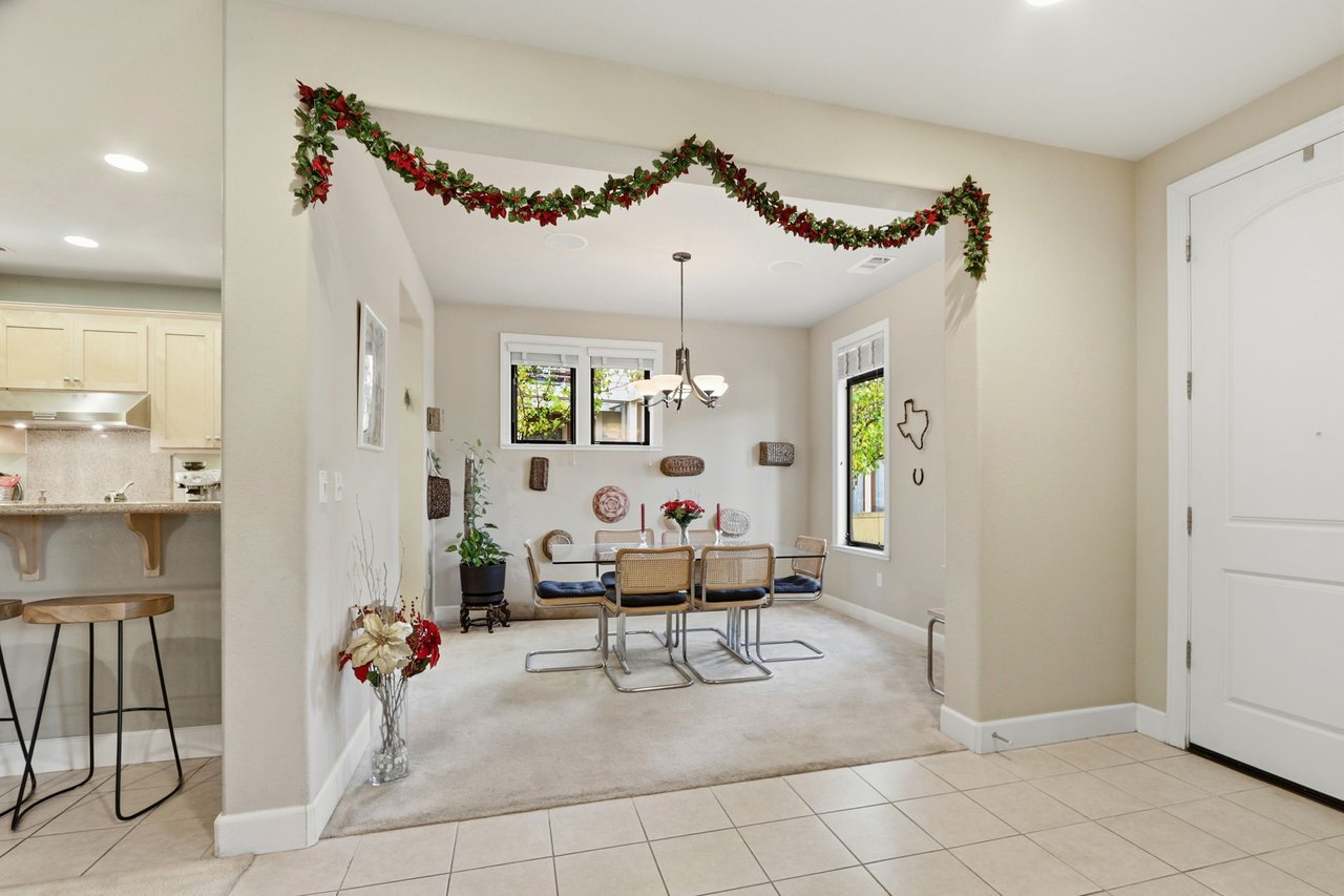 409 Spruce Ln, Palo Alto