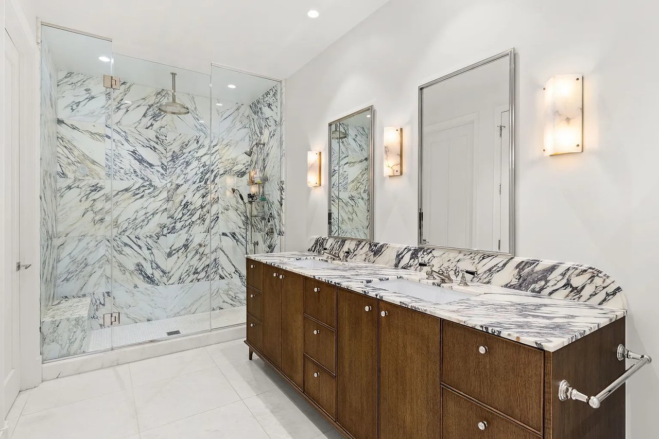 21 N May St, #405