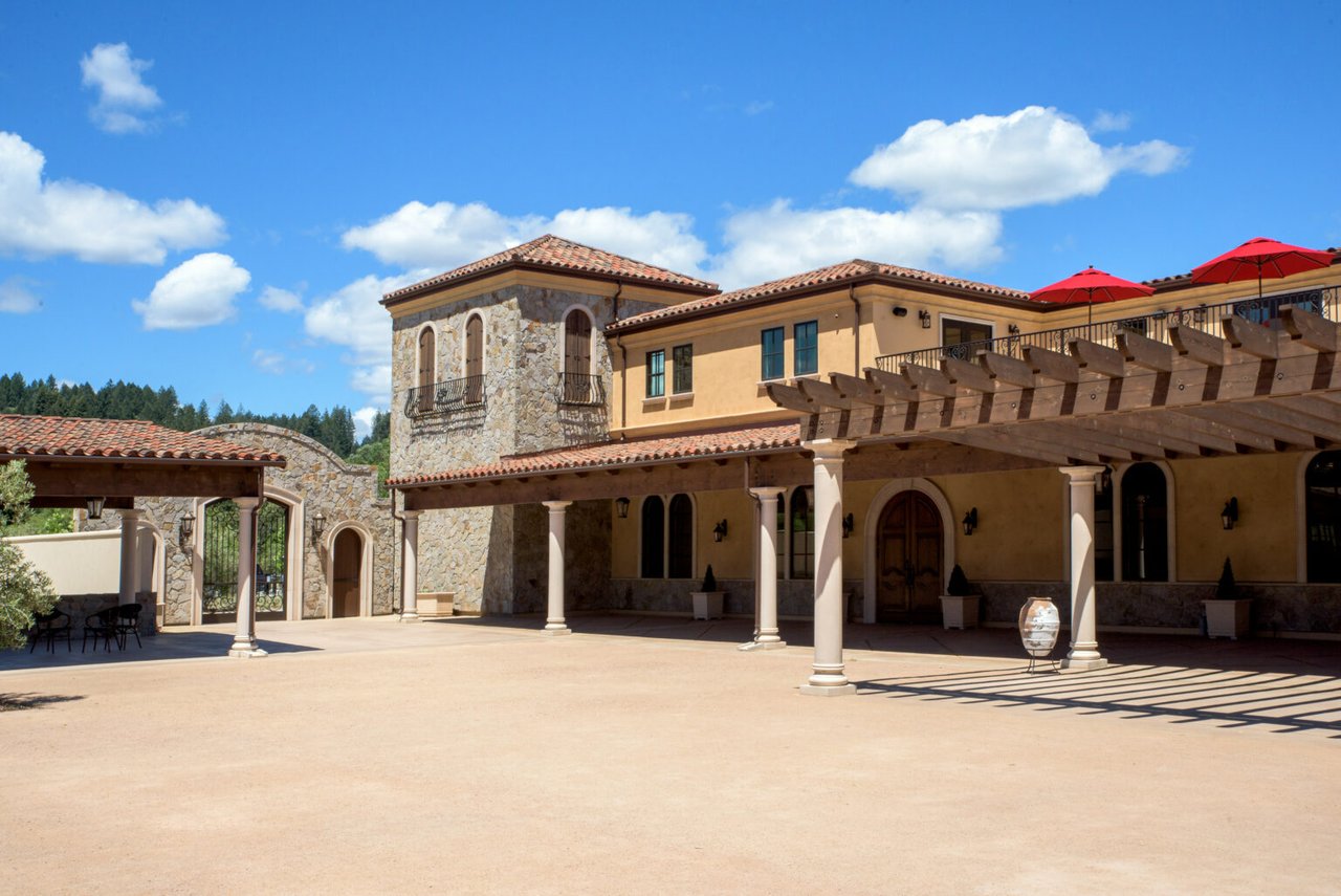 Where to Find Holiday Markets in Sonoma County