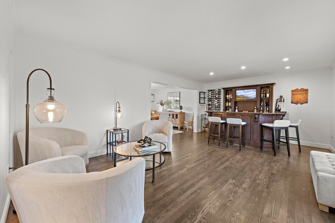 129 Four Winds Drive, Middletown, NJ