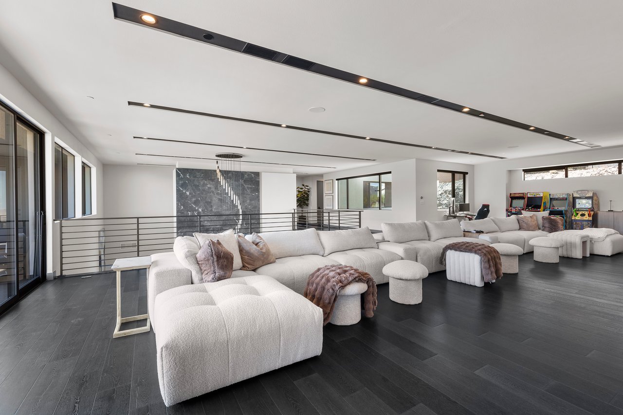 1463 Solitude Ridge Dr