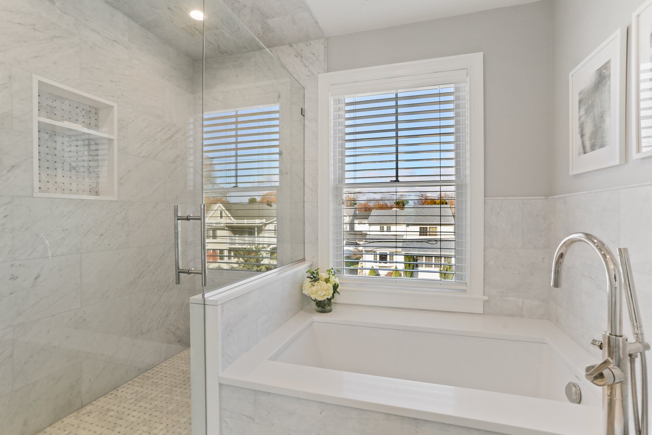 WATERFRONT LUXURY * PRIVATELY SOLD * RECORD SETTING PRICE