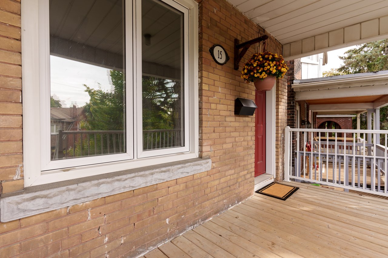 15 Indian Rd Cres #Upper