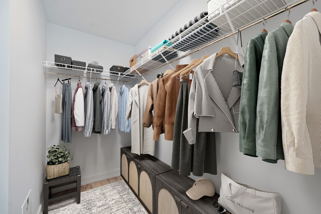 327 King Street W Unit: 4704