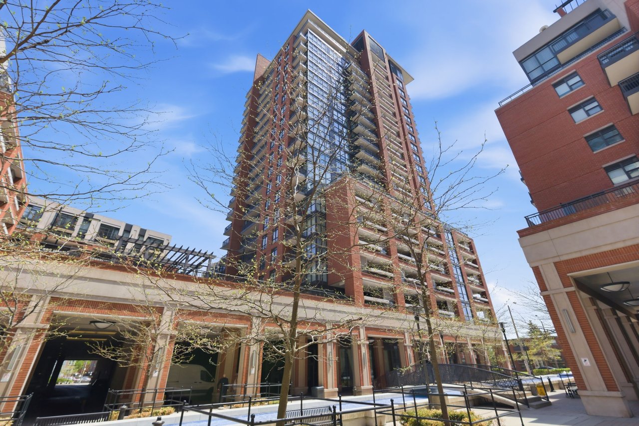 800 Lawrence Ave W Unit 304