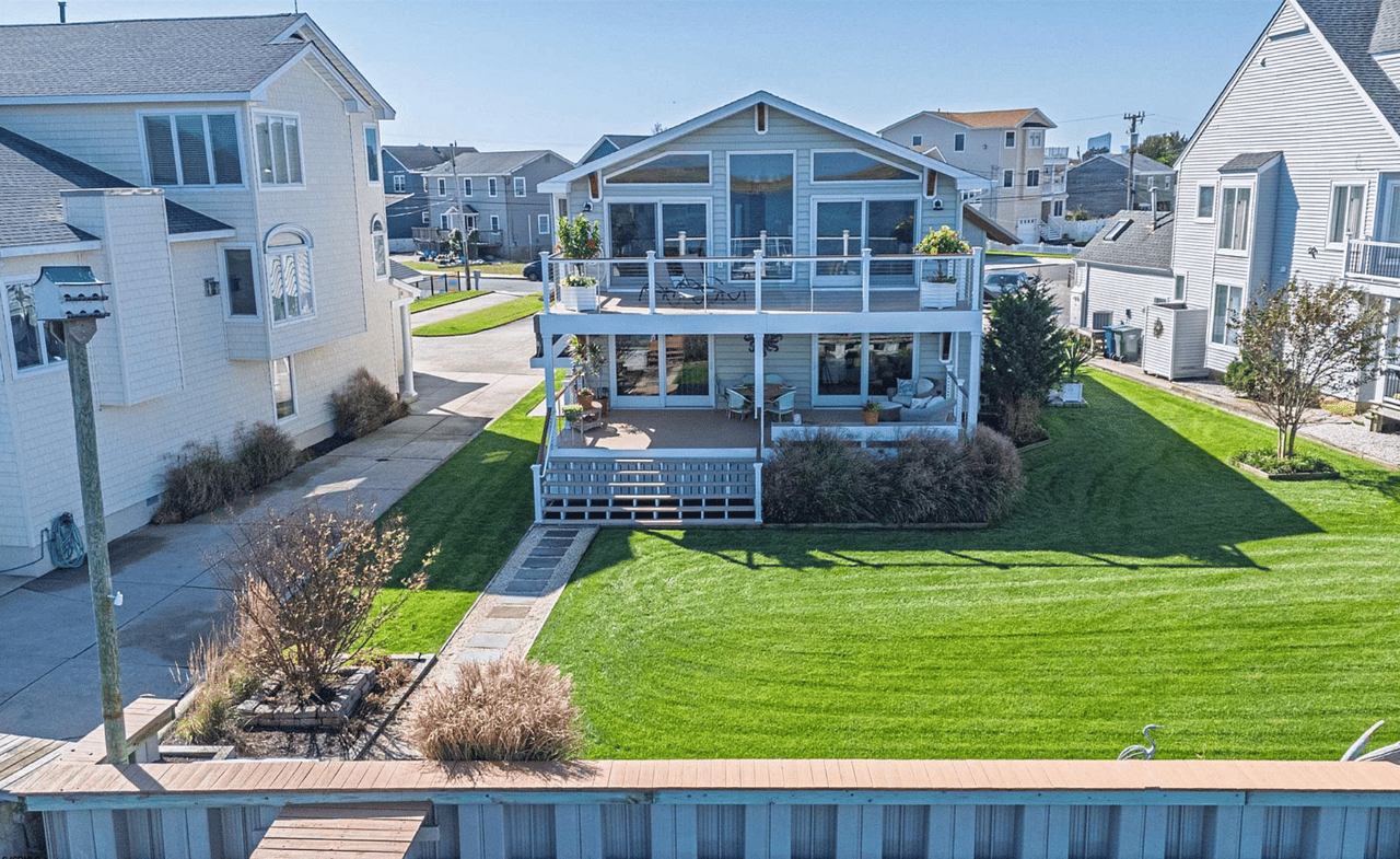 1411 E Shore Drive