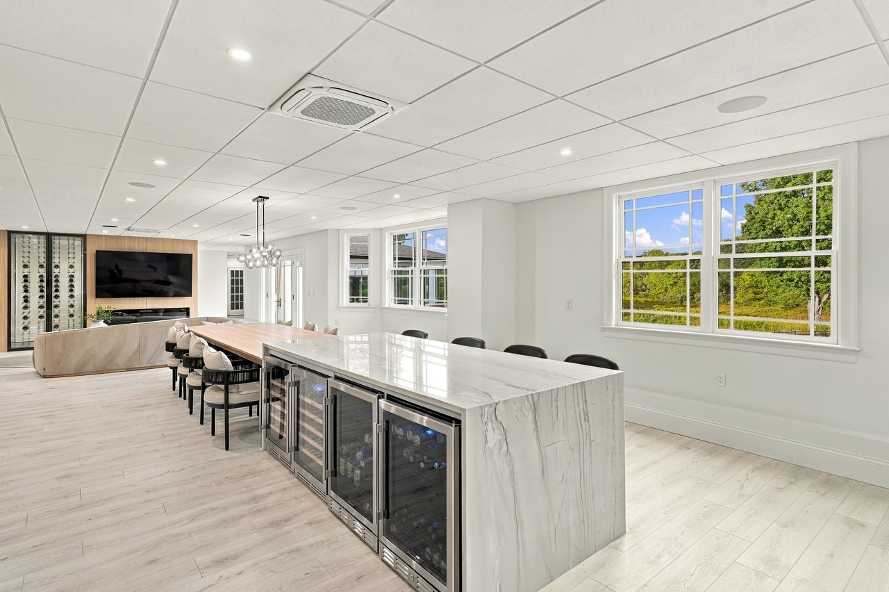 An Exceptional Southborough Estate