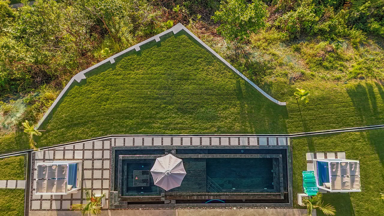 17 Acres Private Estate With Two Homes With Panoramic Views