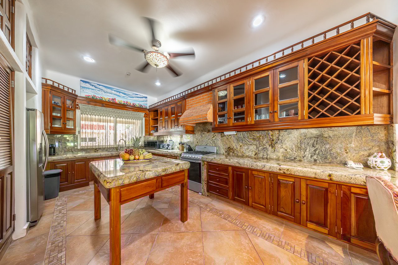 Villa Maravilla Puerto Aventuras | Golf-Front Luxury Villa