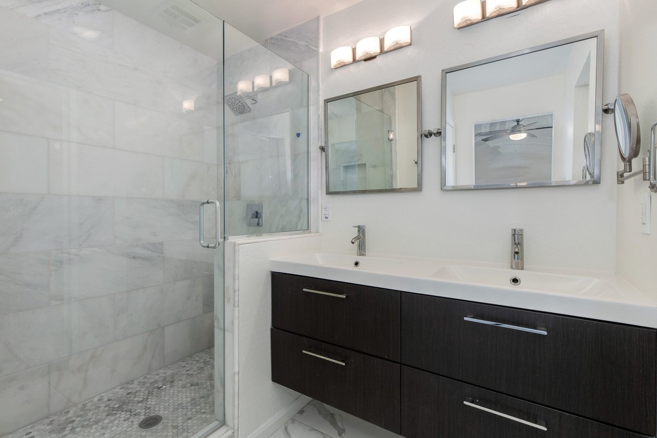 821 E Cavalier Dr.