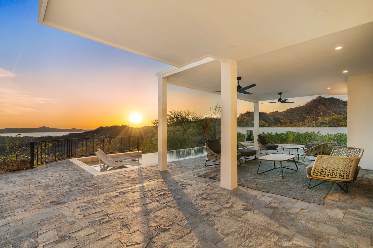 Casa Sunset | Luxurious Ocean-View Villa with Infinity Pool in Mar Vista