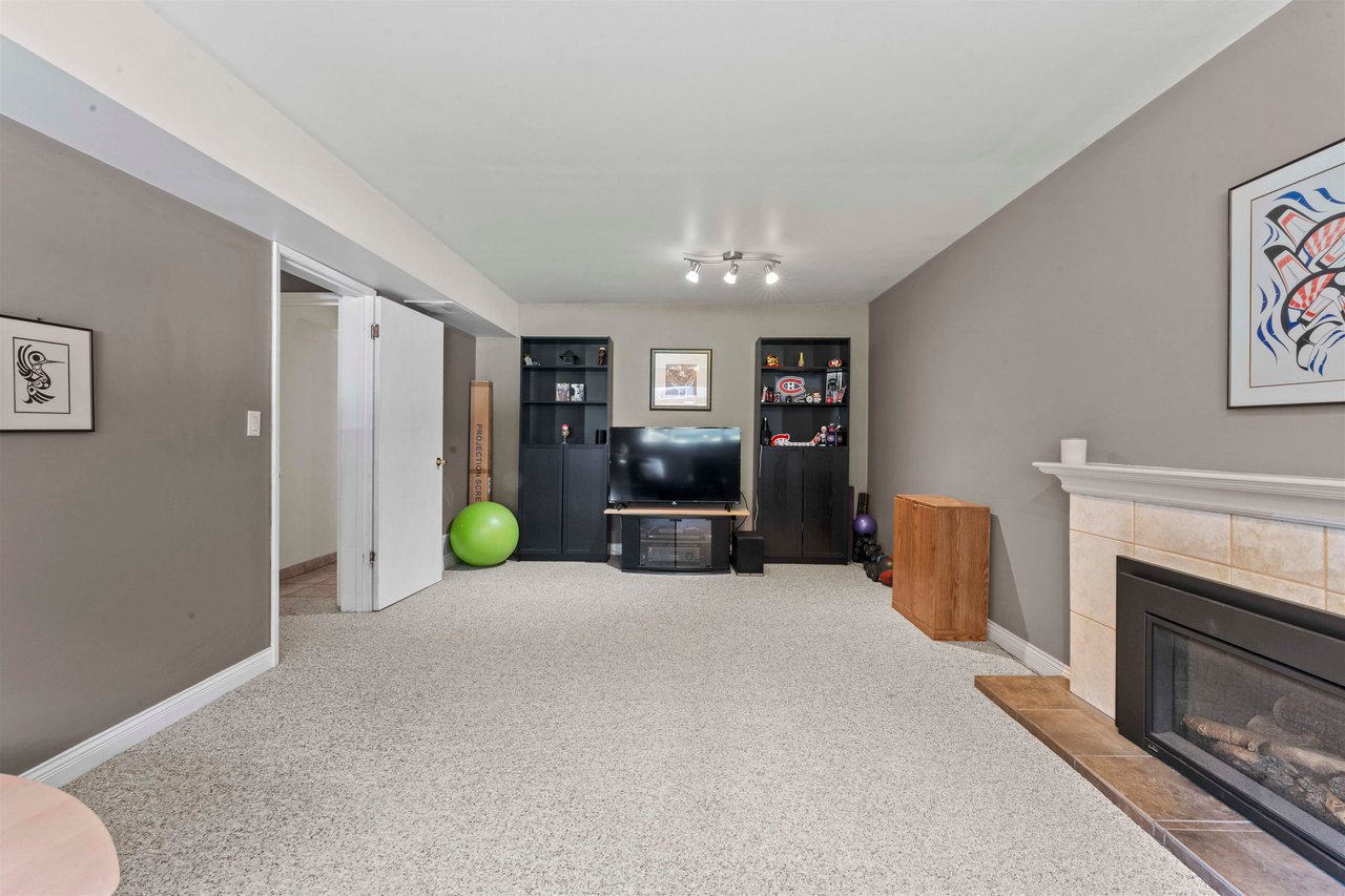 942 GARROW DR