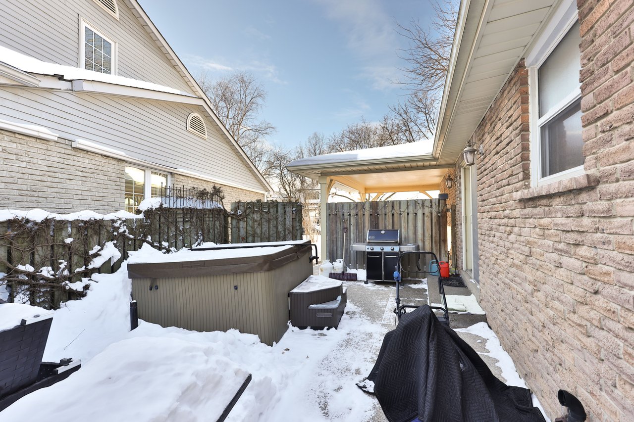 502 Bohemia Crescent, Oakville