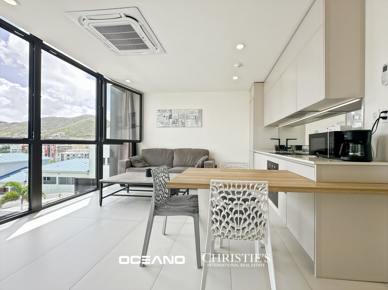 THE HILLS RESIDENCE - 1-Bedroom Apartment with Lagoon View 