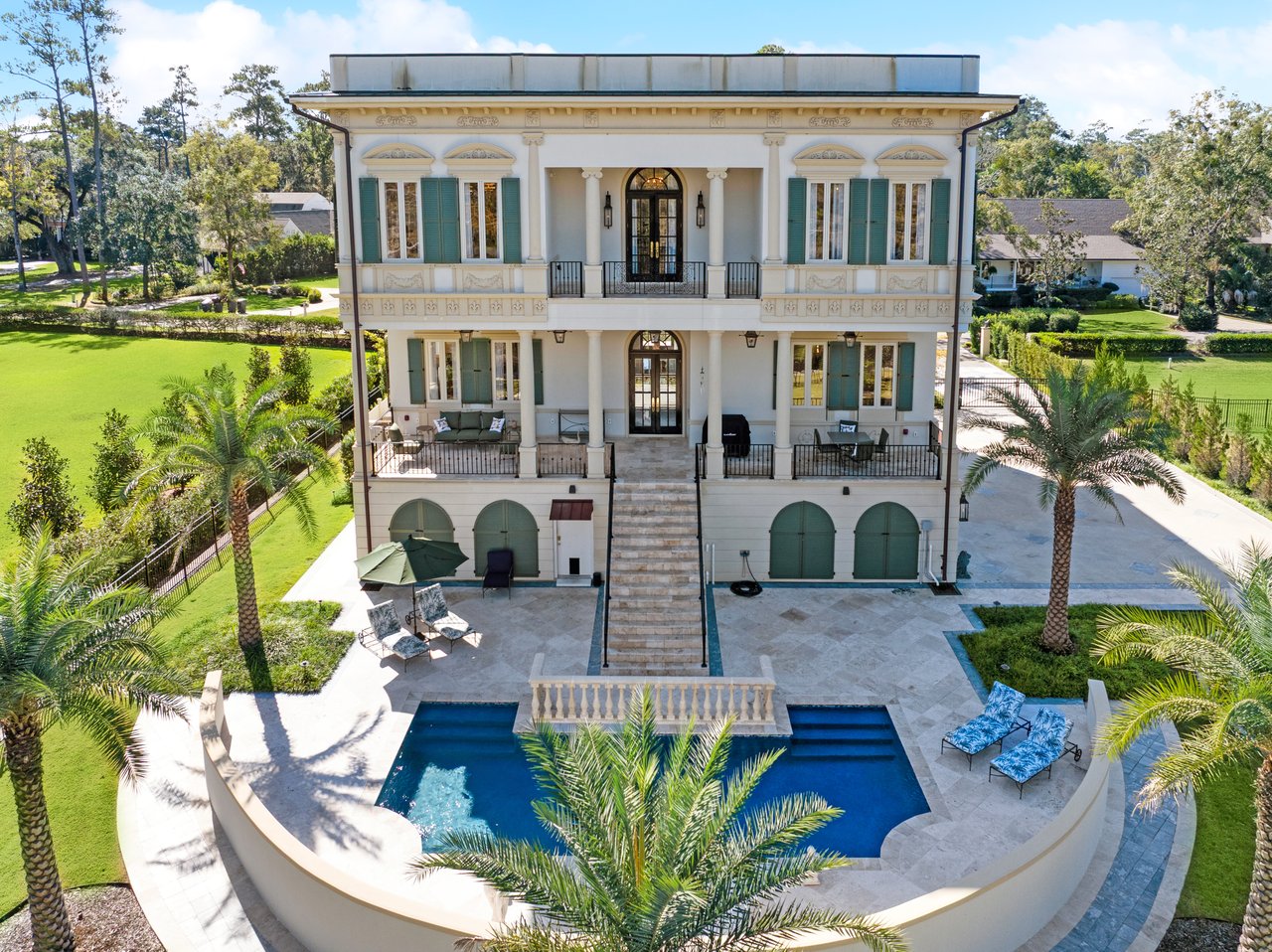 432 Magnolia Ln