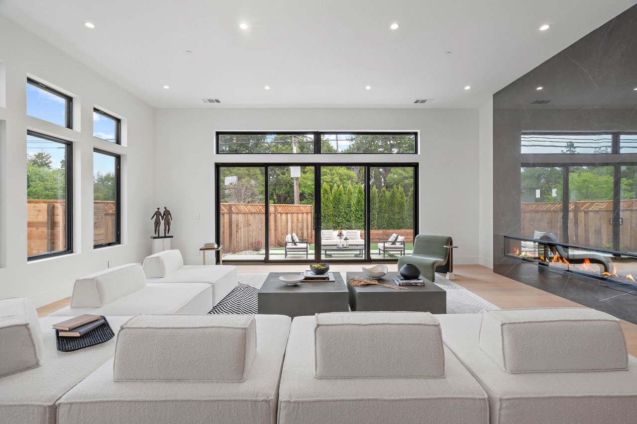 Sun Valley Court
