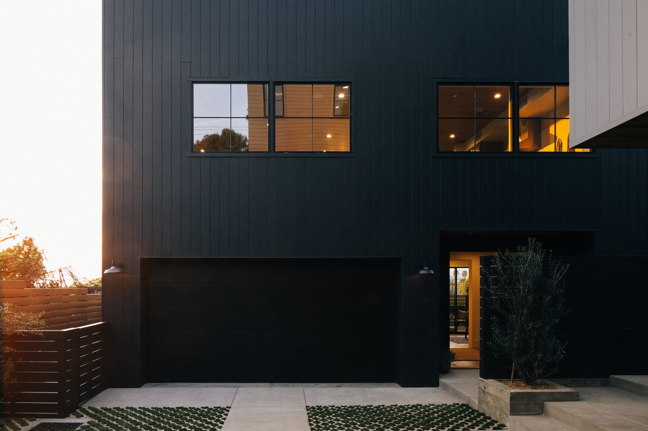 Bespoke Home in Silver Lake by Rob Diaz Design