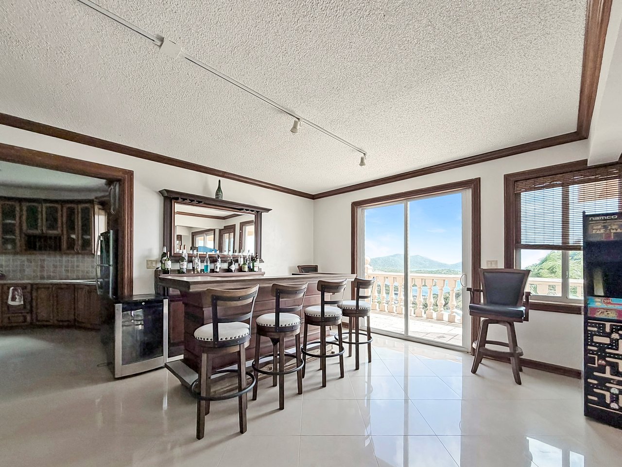 565 Parham Town 7 Bedroom Villa