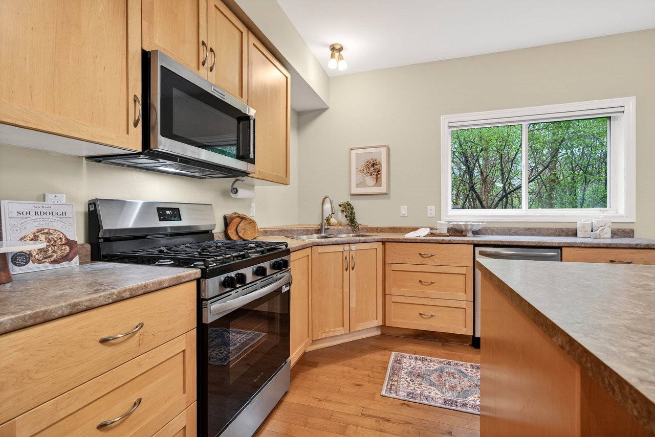 40 Maplevale Drive