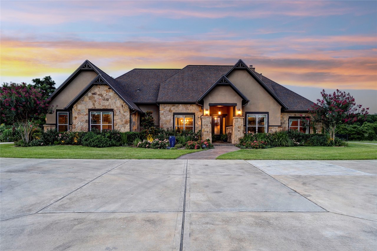 4510 Avenida Monterey Place