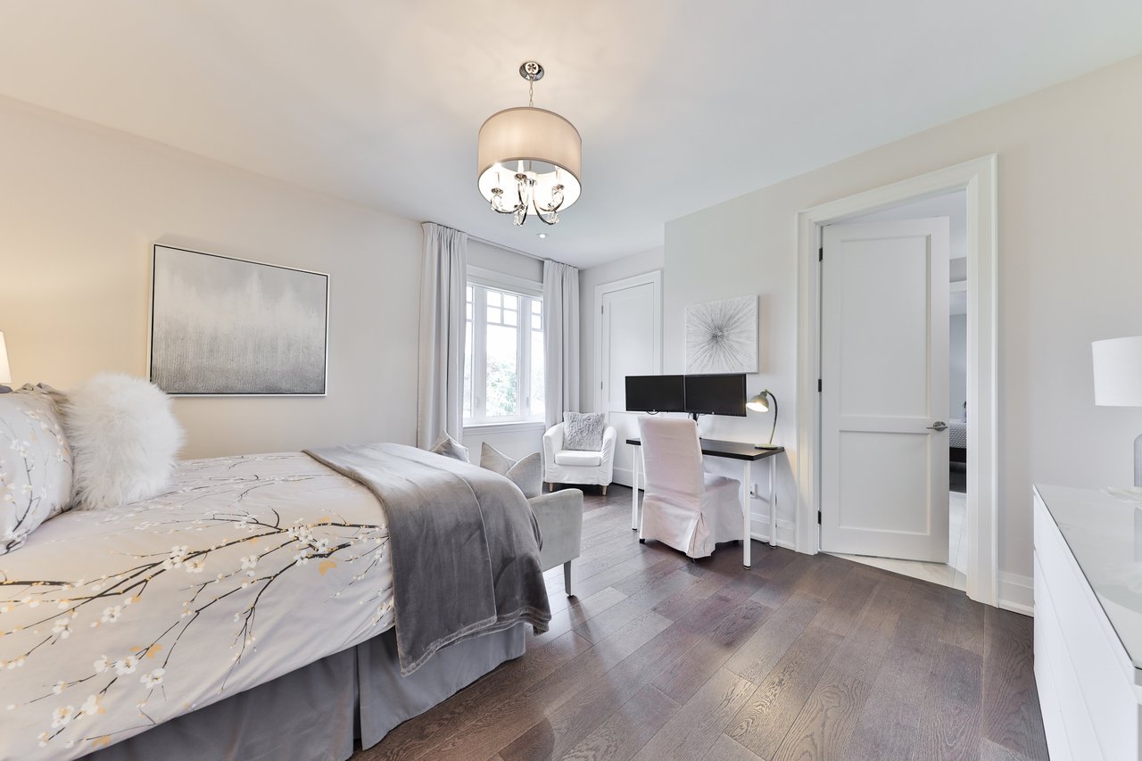 408 Saville Crescent, Oakville