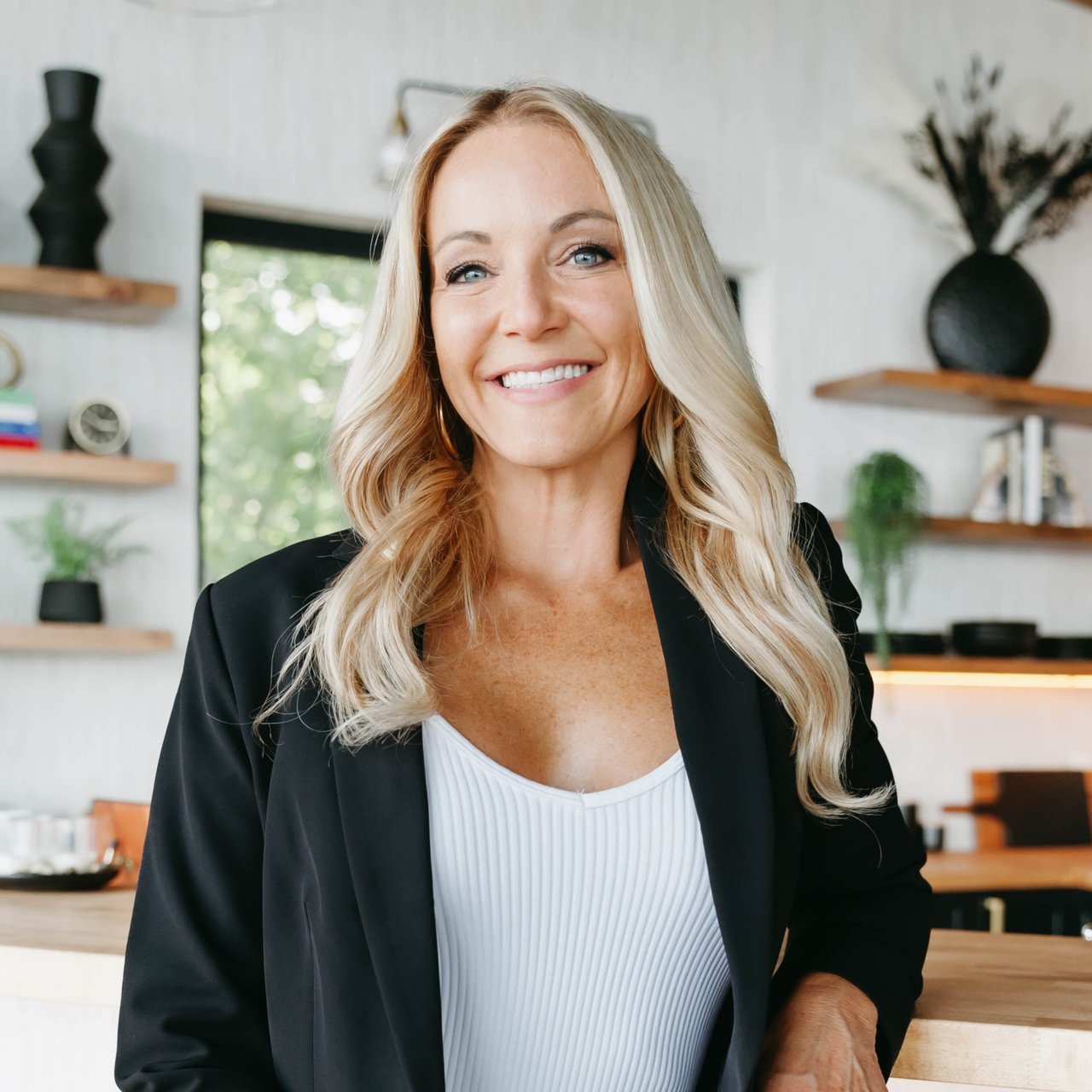 Christy Wright Osage Beach, MO Real Estate Agent Headshot