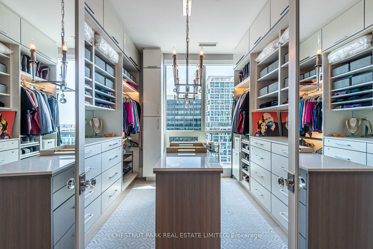 MIDTOWN PENTHOUSE 