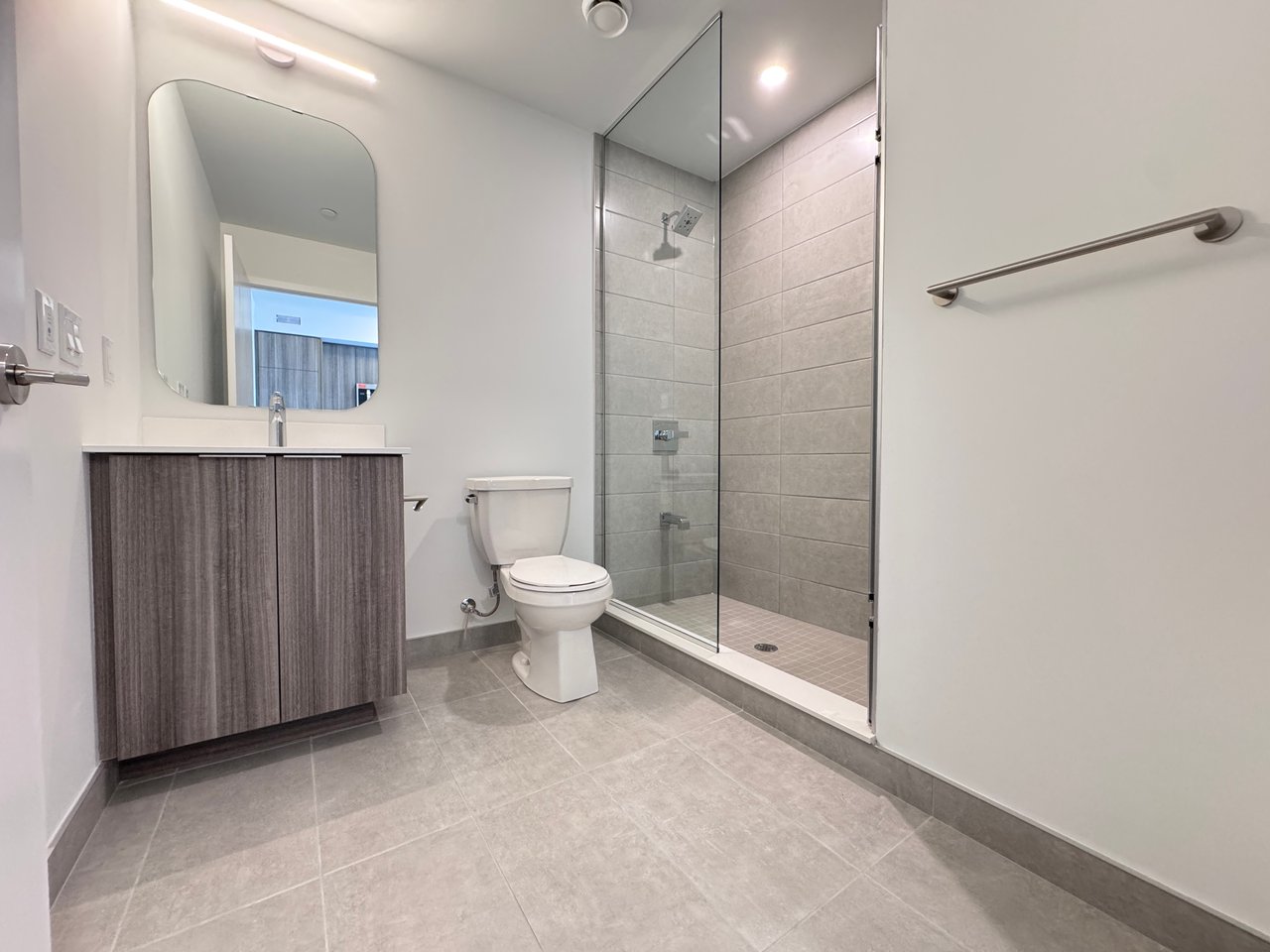 15 Richardson Street Unit: 1602