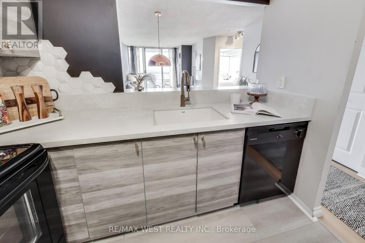 #1917 - 5 Greystone Walk Drive, Toronto Unit: 1917