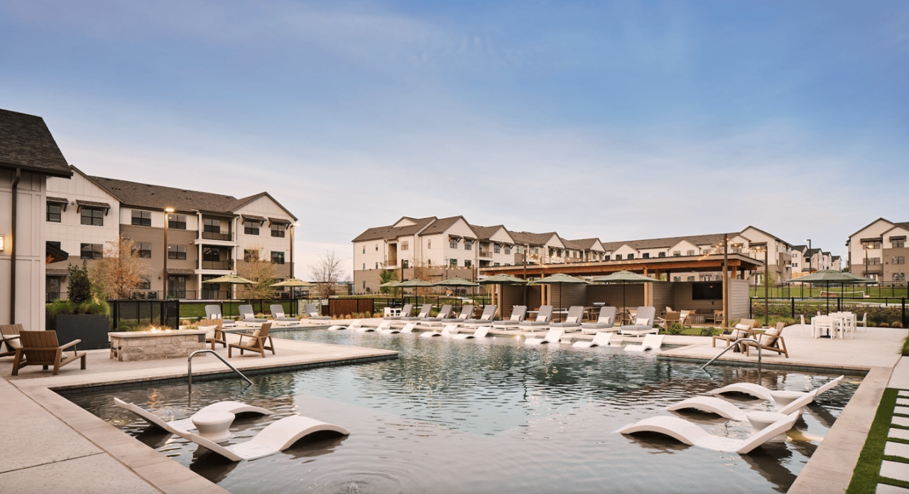 10 Weeks Free + $2500 Gift Card + Move in gift!