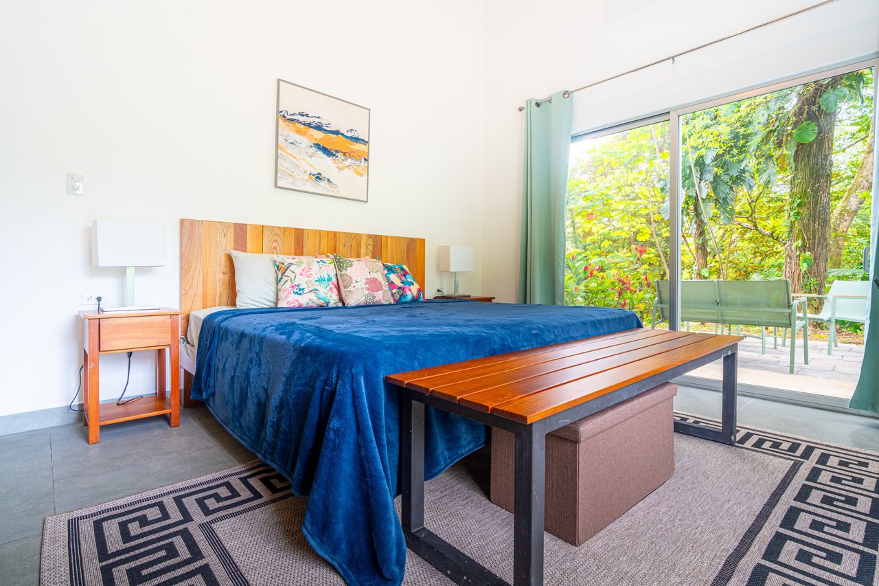 Brand New Home! Nature Lovers Escape by Uvita's Bamboo Forest and Swimming Holes