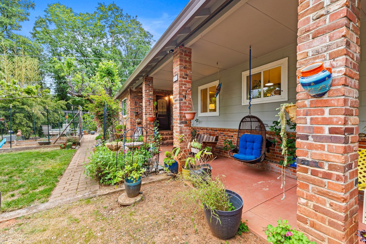 2573 Bryan Way