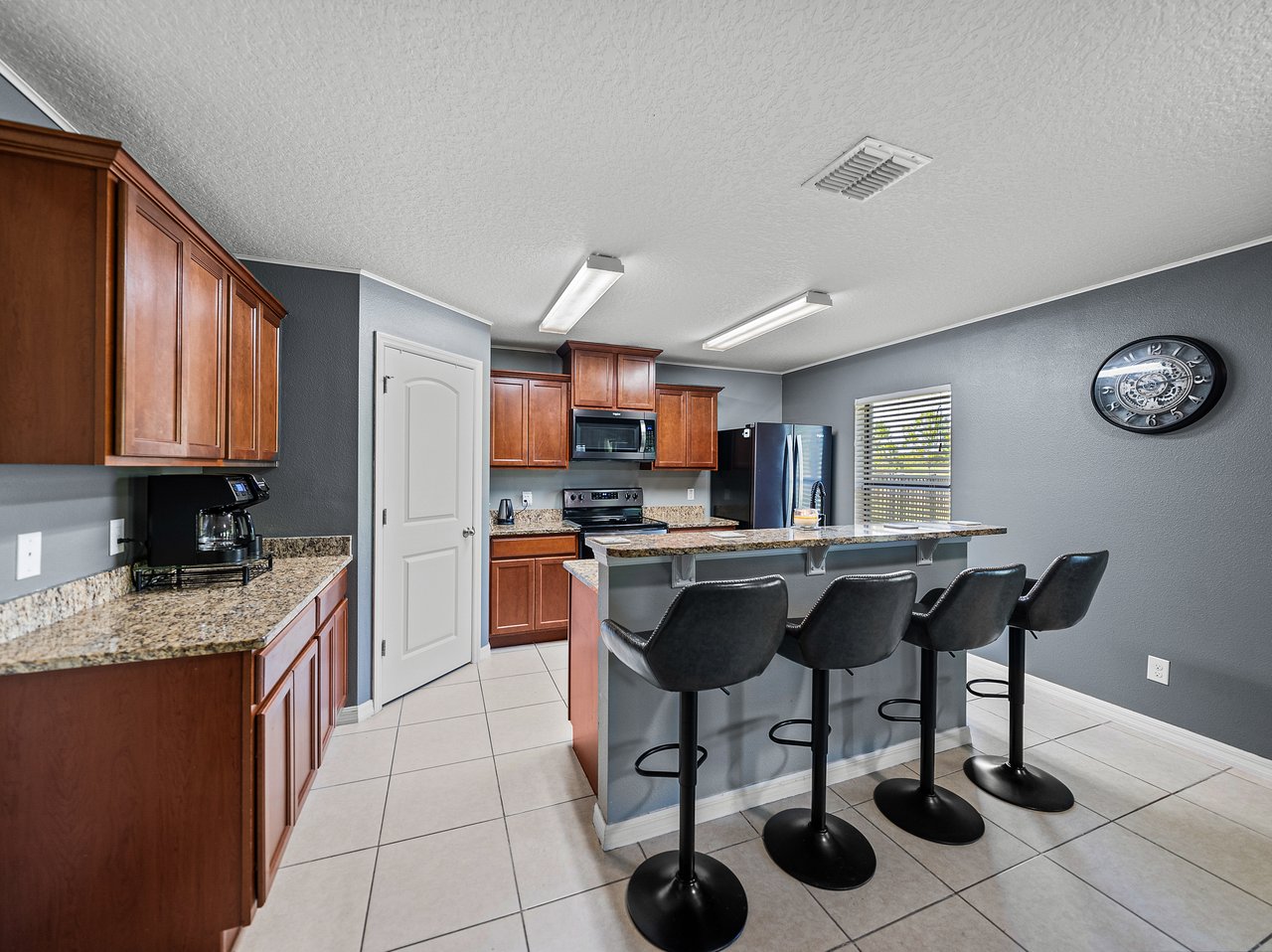 5660 Elsinore Way