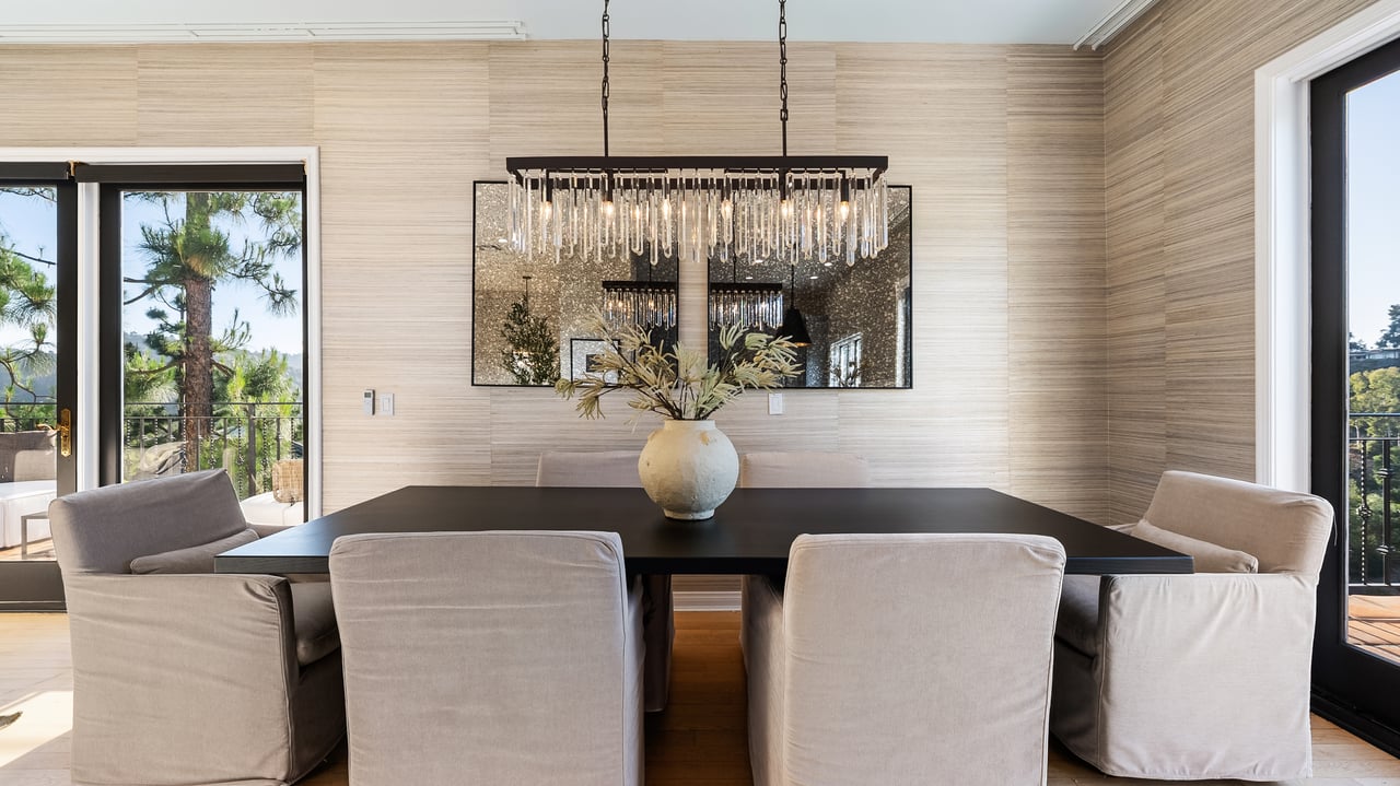 2591 Leicester Dr, Hollywood Hills