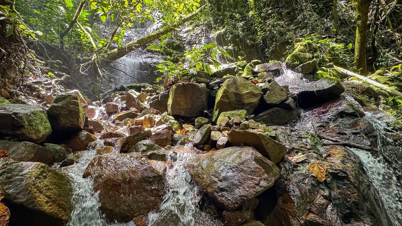  Off-Grid Paradise in Pueblo Nuevo, Rivas – Waterfall, Forest & Views