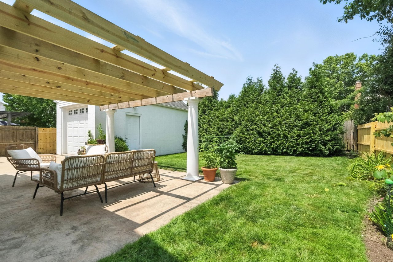 590 Kenilworth Dr