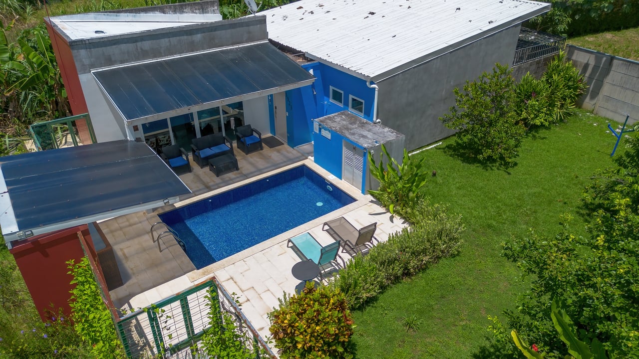 Playa Chamán Beach Home for Sale – 3 Br, Pool, Walk to the Beach | $329,000