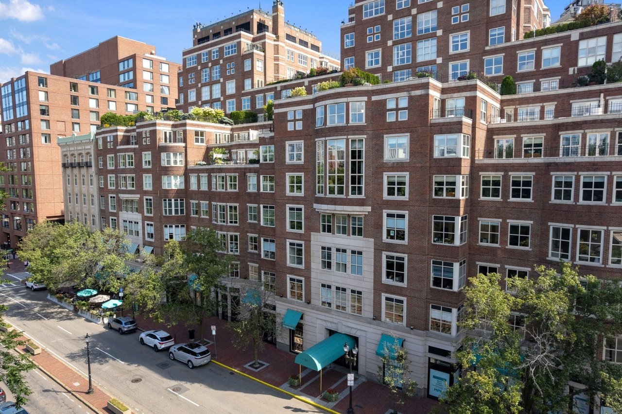 300 Boylston Street #711
