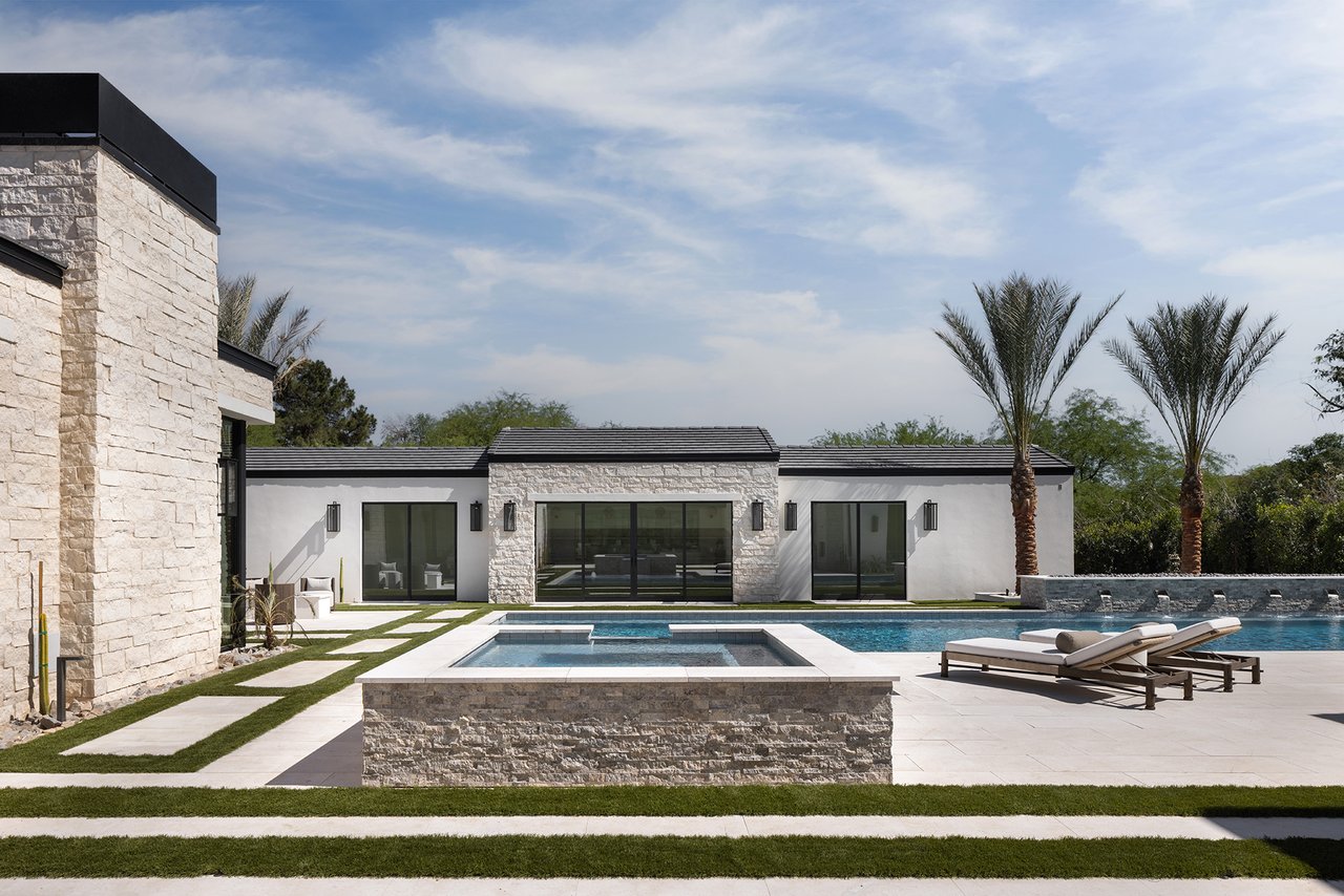 5717 E VIA LOS RANCHOS