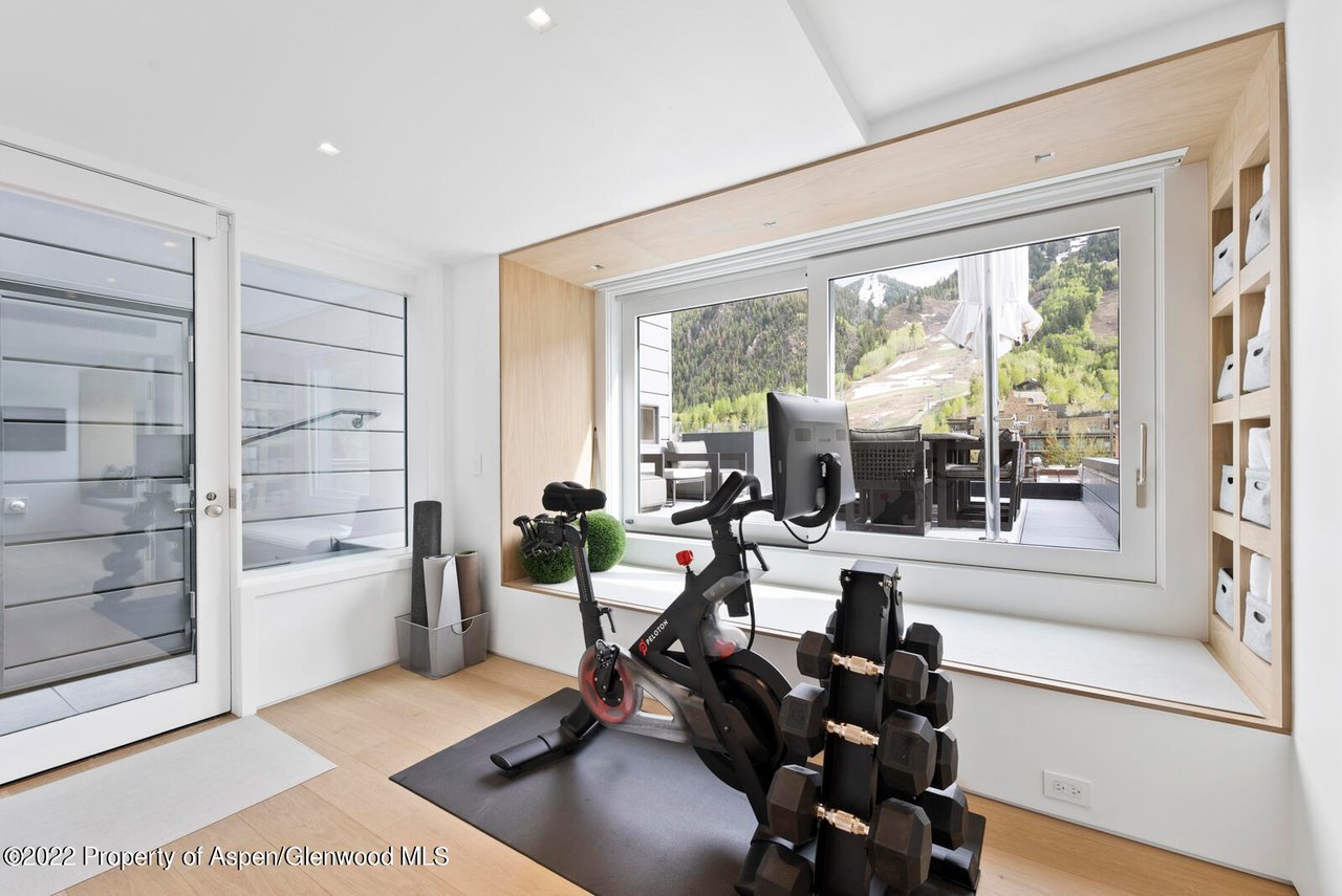 508 E Cooper Avenue, Unit 201