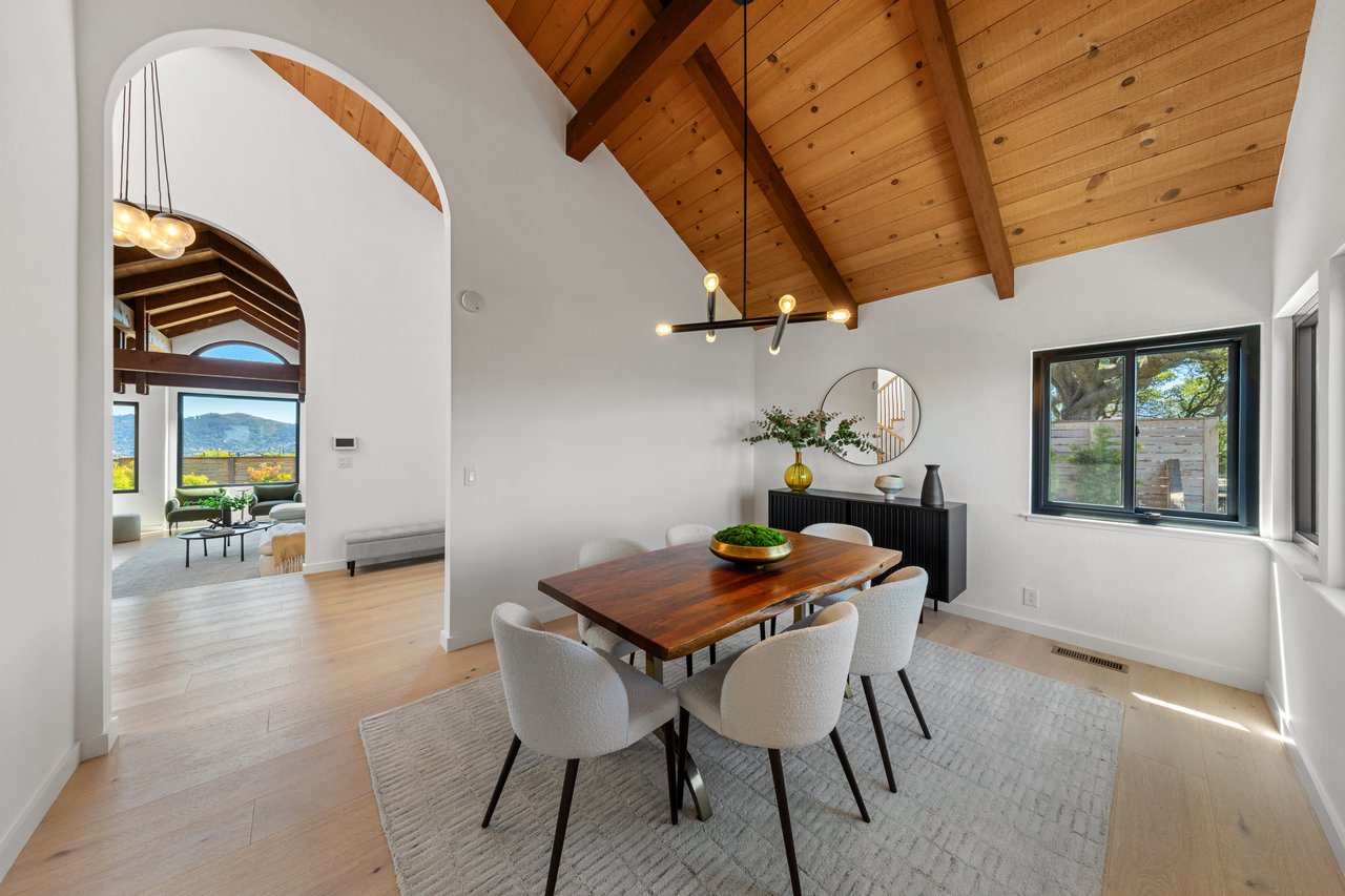 Stylish View Home on a Cul-De-Sac
