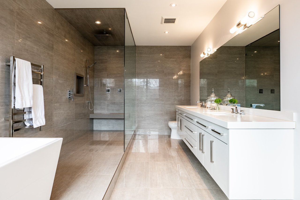 Modern & Contemporary Masterpiece