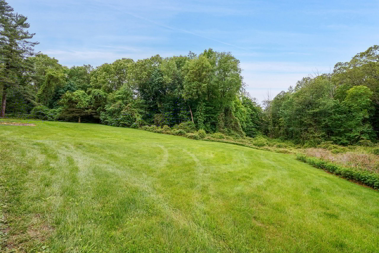 112 Narrows Road