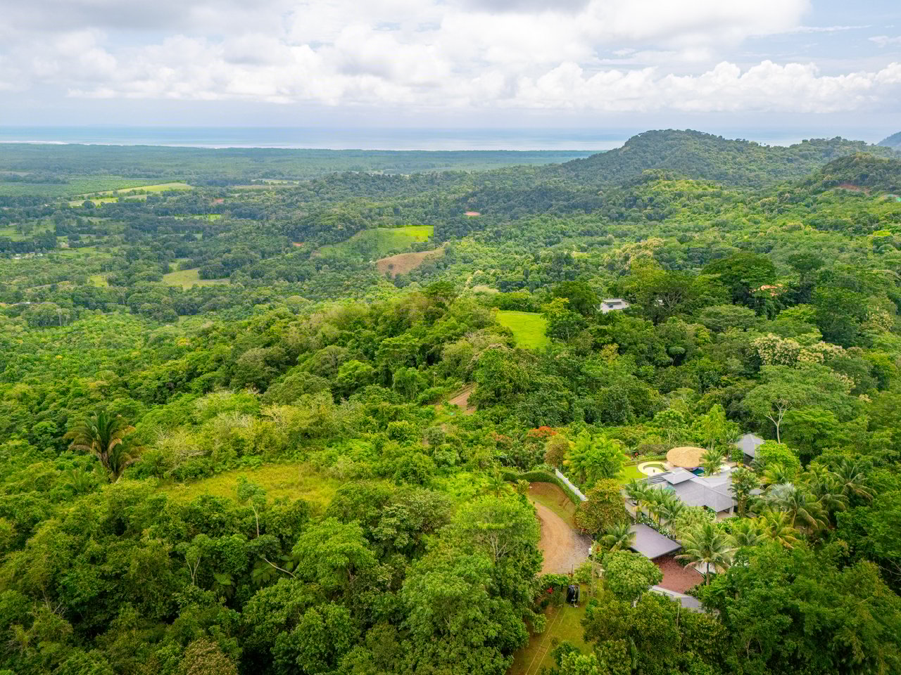 Casa Otra Vida – A Private Jungle Retreat with Ocean Views & Off-Grid Luxury