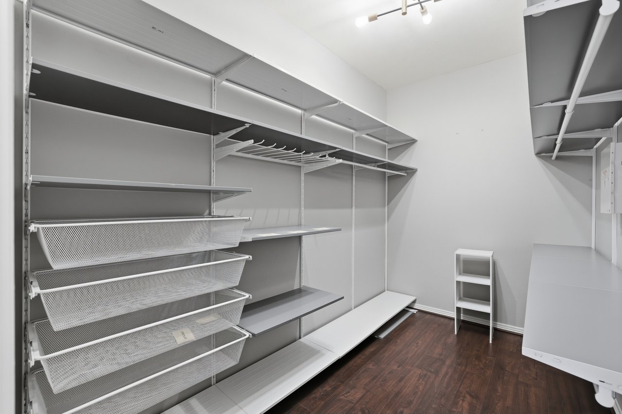 2412 Via Montesano