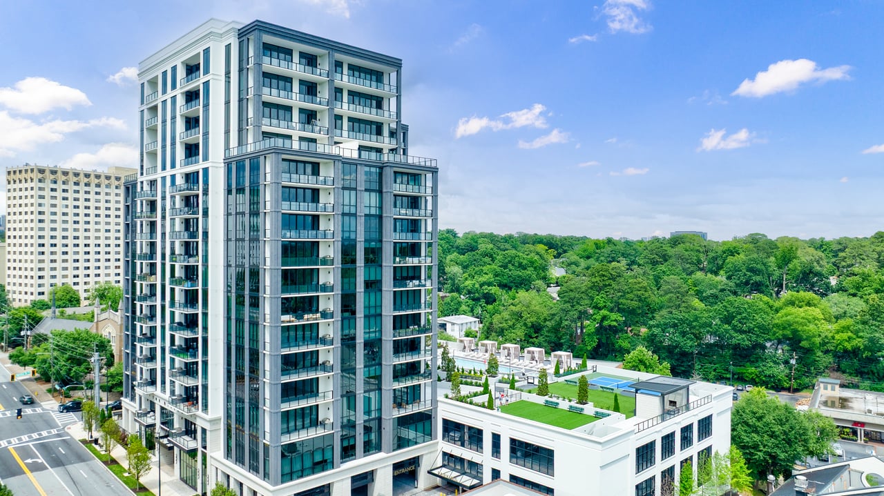 2425 Peachtree Road Unit 1806